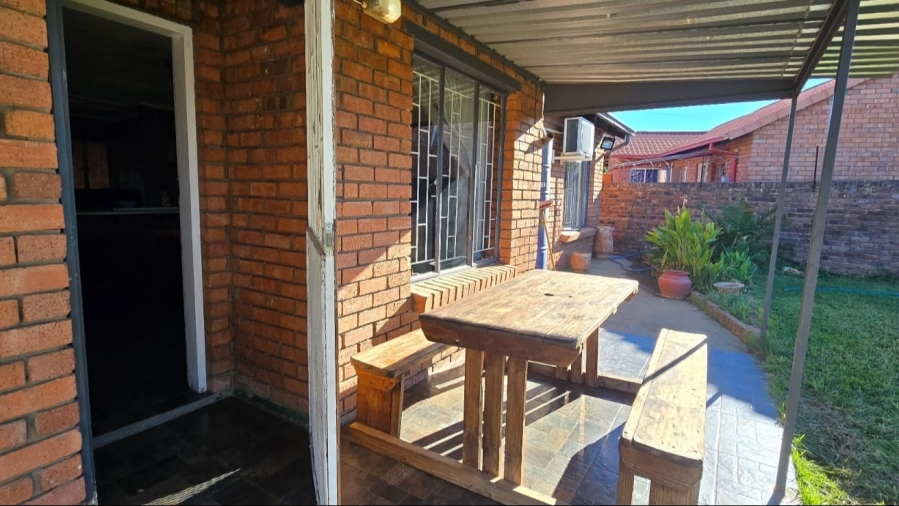 2 Bedroom Property for Sale in Koffiefontein Free State